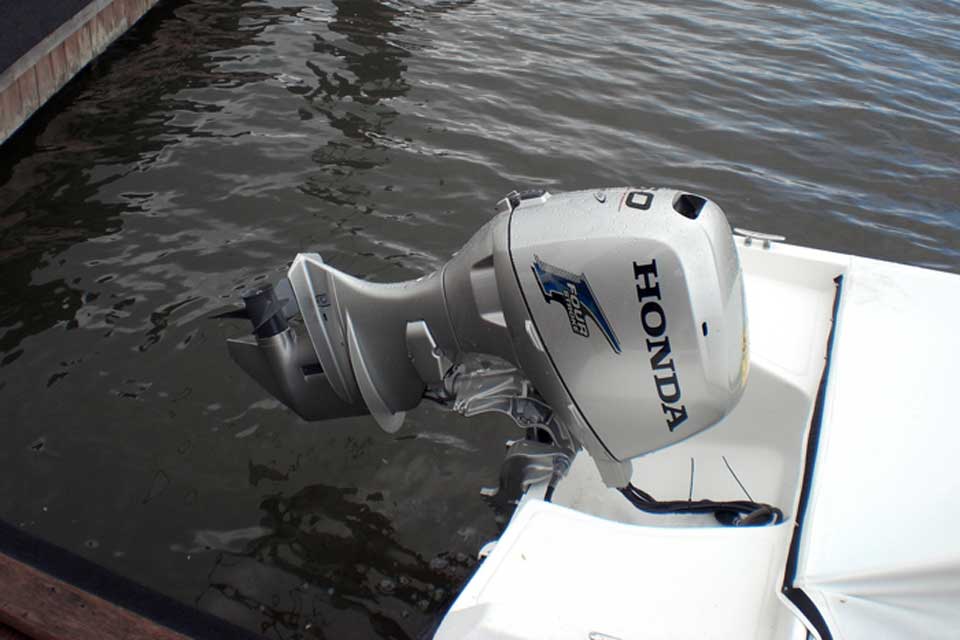 лодочный мотор Honda 2008 года инжектор