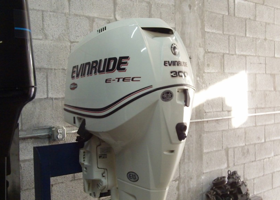 Evinrude 300 hp