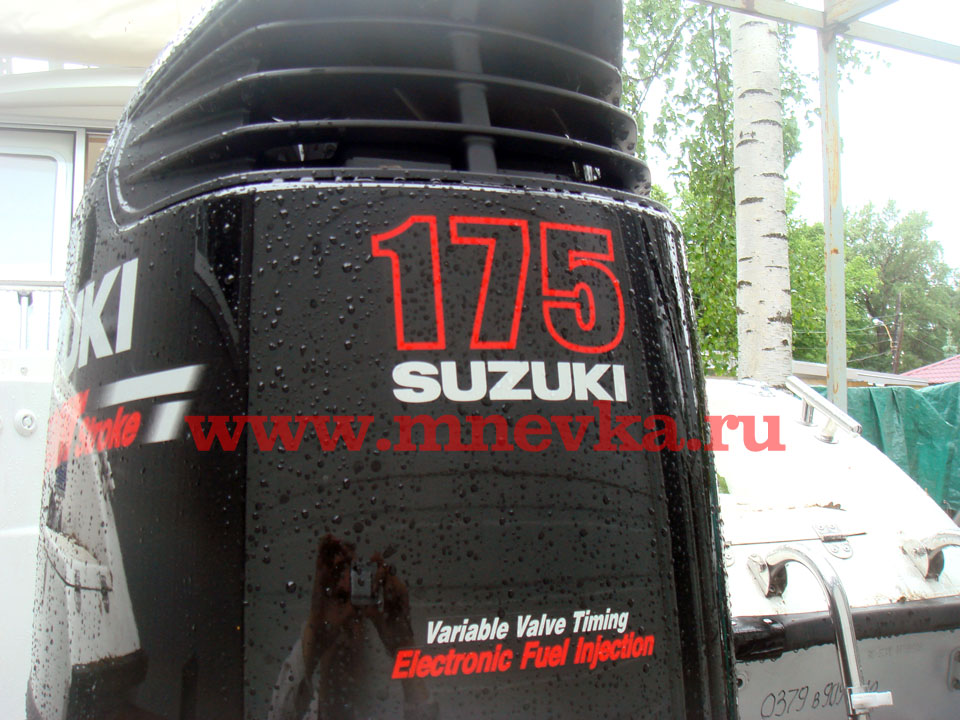 suzuki df 175 - фотография двигателя